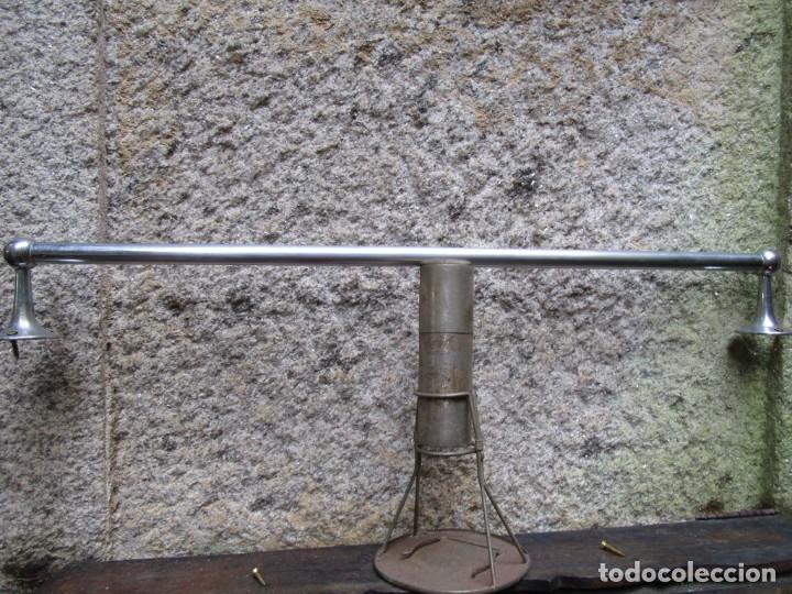 Antiques: ANTIGUA BARRA TOALLERO PARA BA&Ntilde;O Y OTROS USOS, METAL CROMADO 62CM, 300GR + INFO