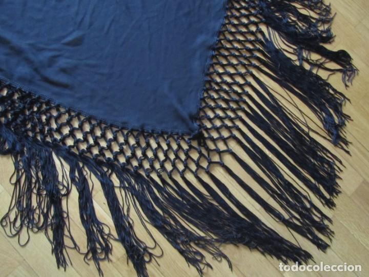 Antig&uuml;edades: Manton de manila triangular negro, sin bordados - Foto 2