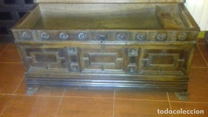Antig&uuml;edades: Arcon de novia s. XVIII - Foto 2
