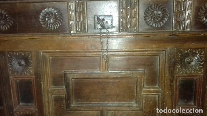 Antig&uuml;edades: Arcon de novia s. XVIII - Foto 7