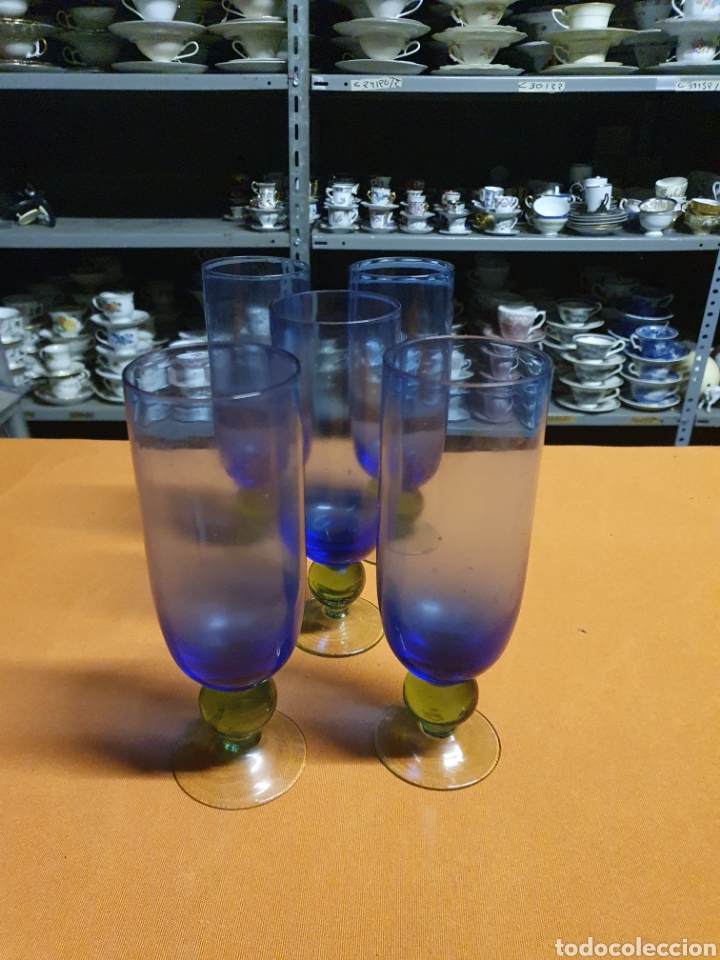 Antig&uuml;edades: Juego de 5 copas - Foto 1