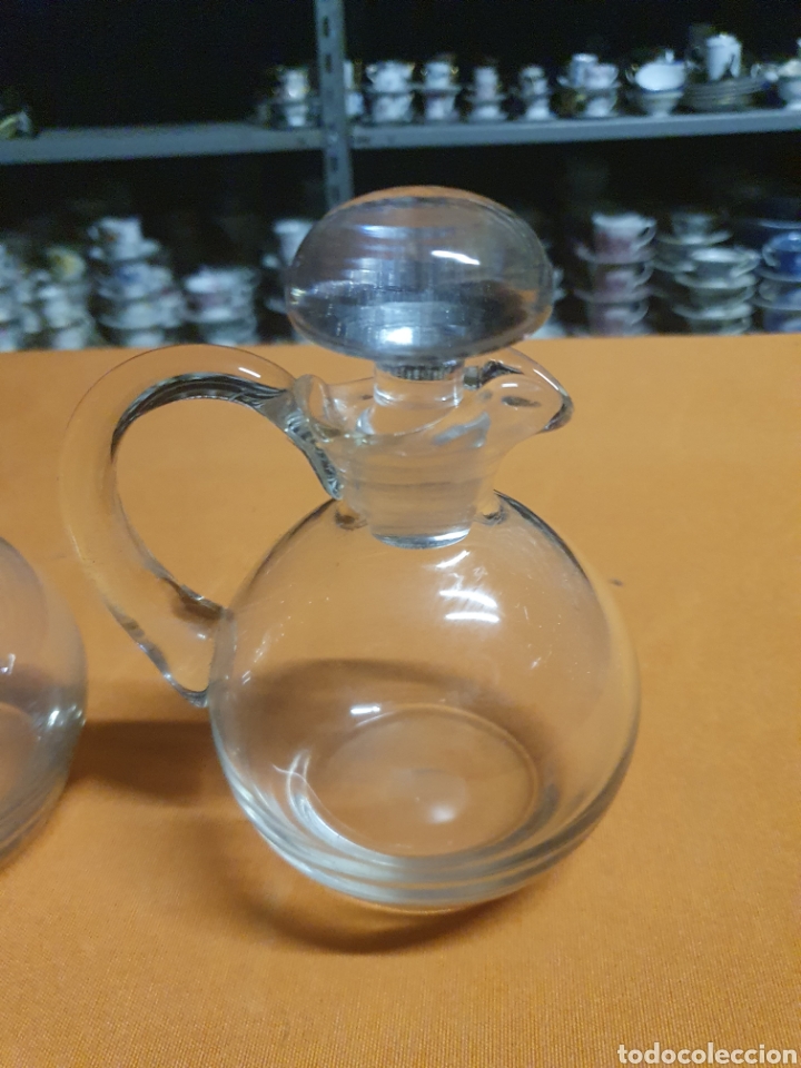 Antig&uuml;edades: Conjunto de vinagrera y aceitera cristal - Foto 2