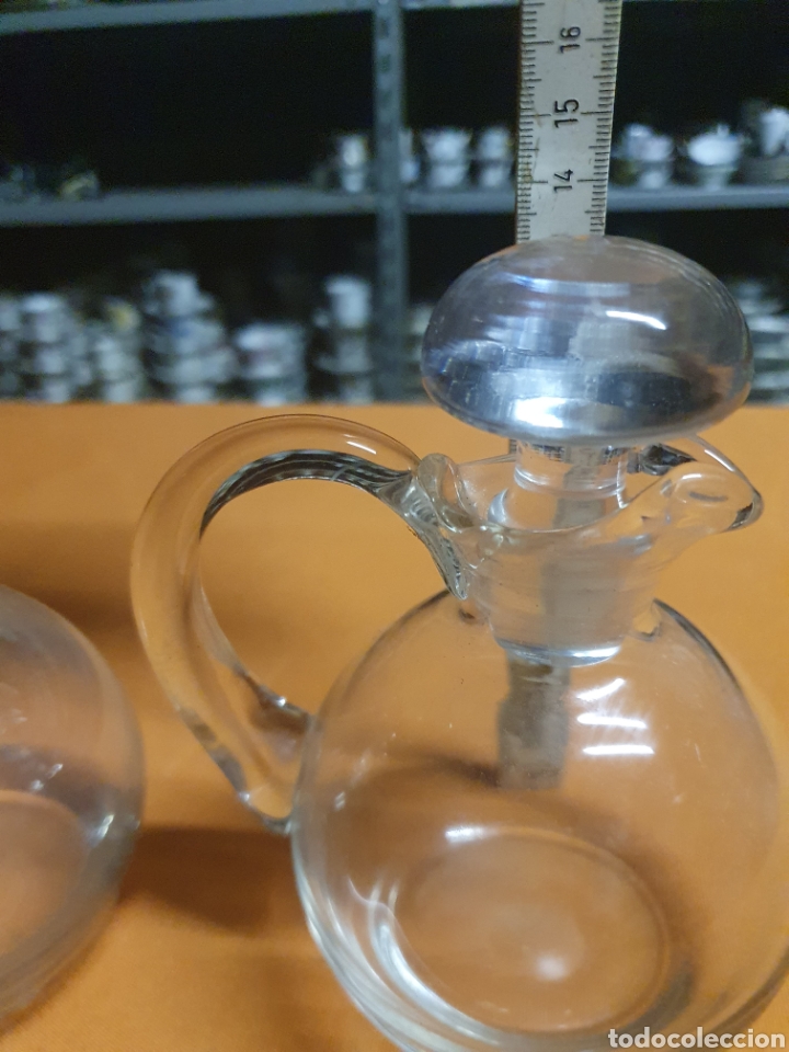 Antig&uuml;edades: Conjunto de vinagrera y aceitera cristal - Foto 3