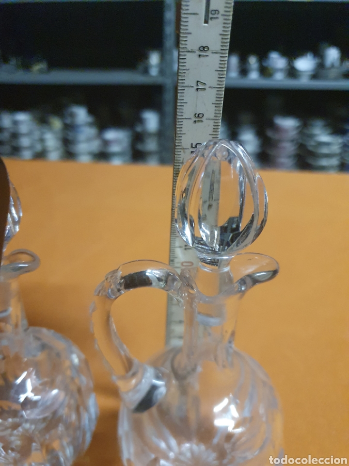 Antig&uuml;edades: Conjunto de vinagrera y aceitera de cristal - Foto 2