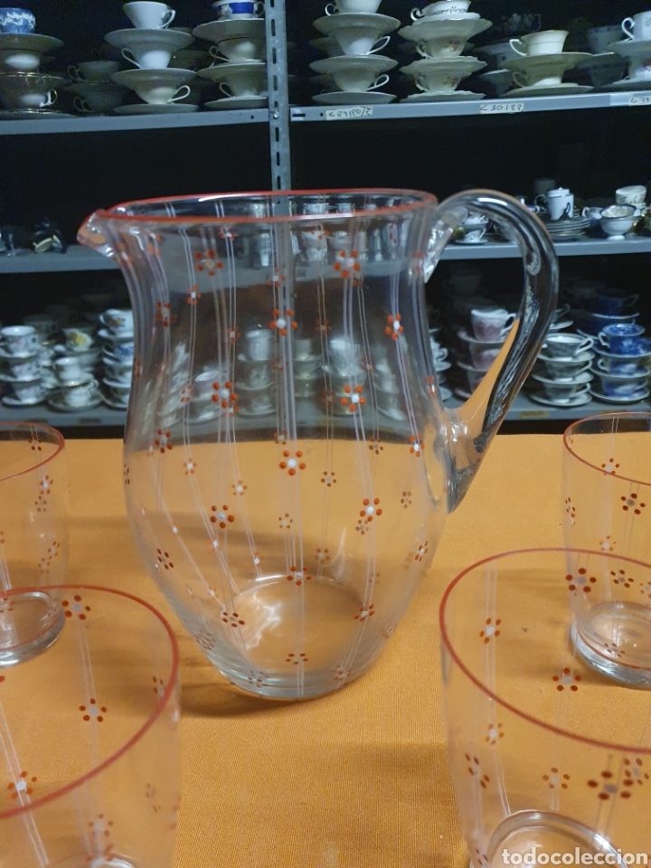 Antig&uuml;edades: Conjunto de jarra y vasos - Foto 3