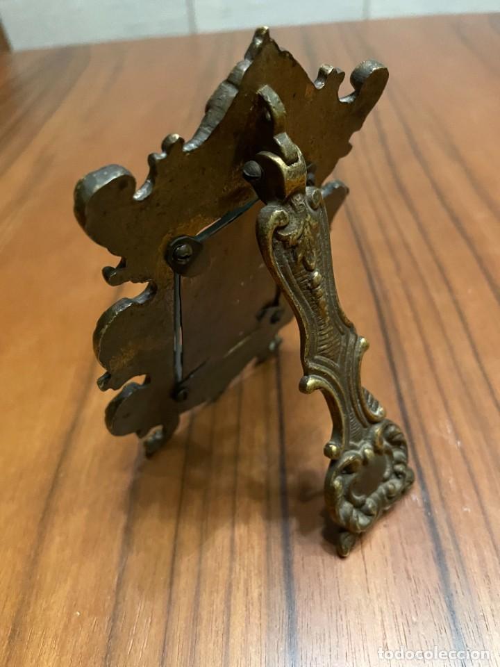 Antig&uuml;edades: Antiguo marco de bronce - Foto 3