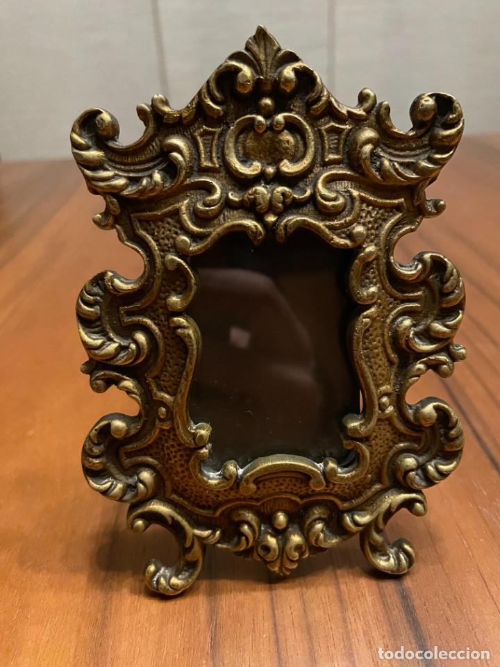Antig&uuml;edades: Antiguo marco de bronce - Foto 4