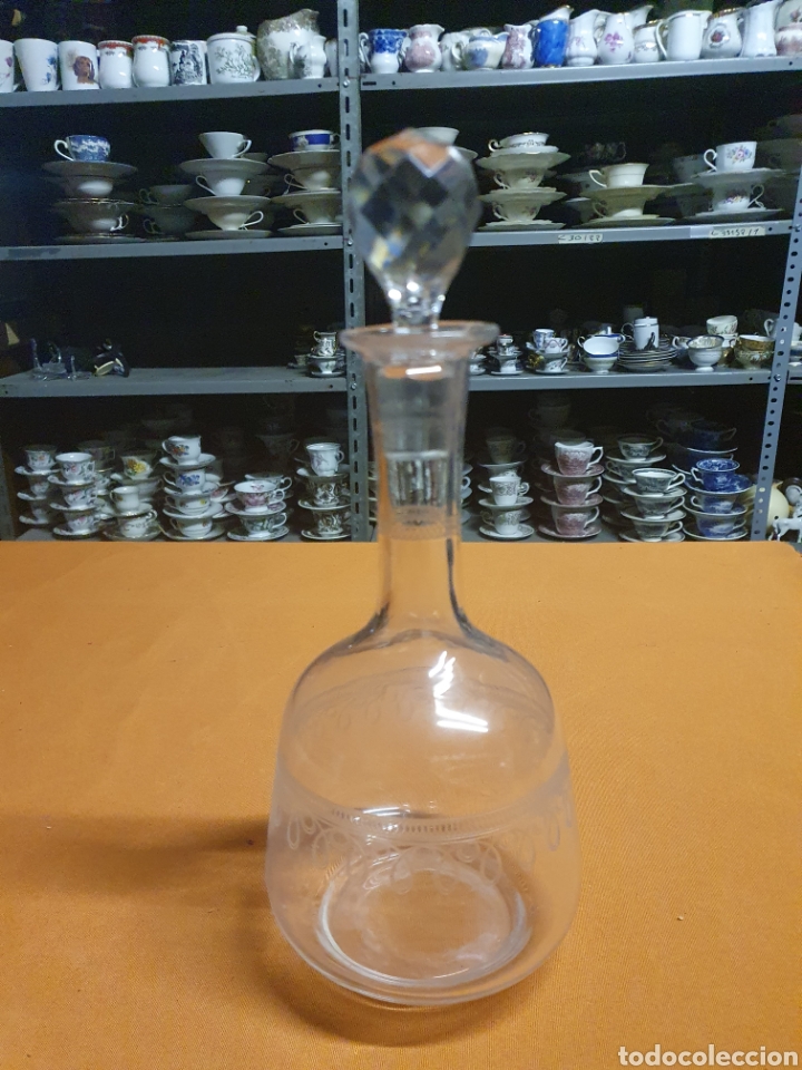 Antig&uuml;edades: Botella cristal tallado - Foto 1