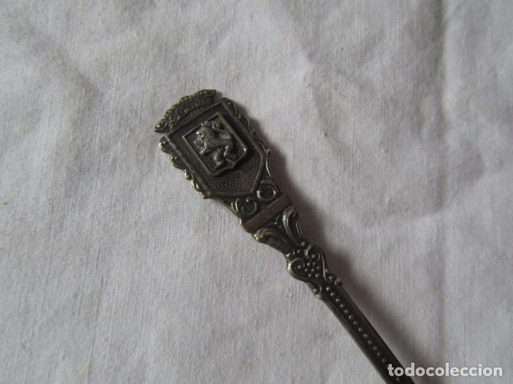 Antig&uuml;edades: Cuchara de plata 915 mil&eacute;simas Le&oacute;n - Foto 2