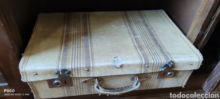 Antig&uuml;edades: Maleta antigua de los a&ntilde;os 60