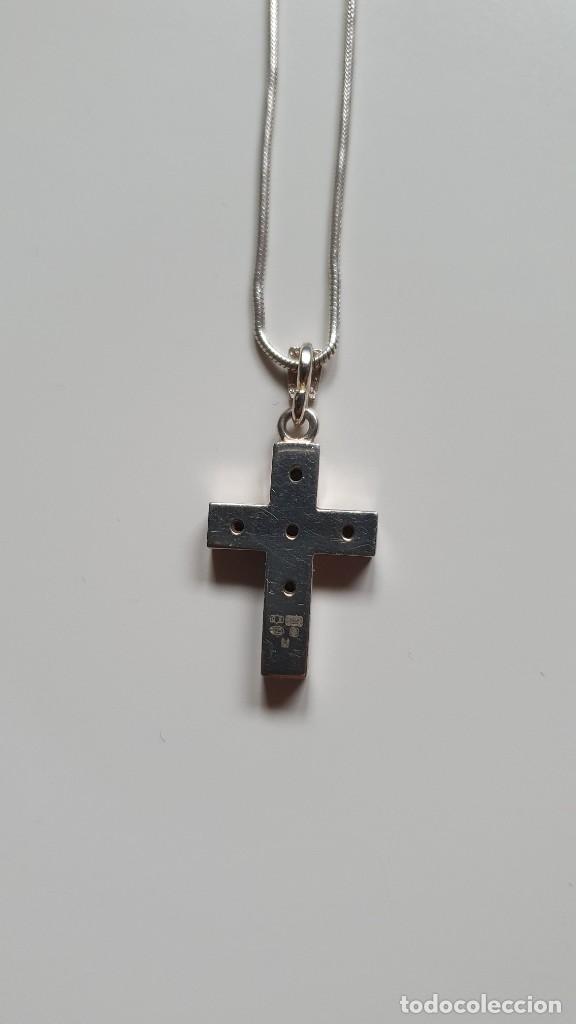 Antig&uuml;edades: Cruz y cadena de plata - Foto 2