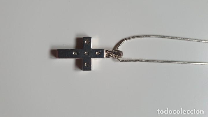 Antig&uuml;edades: Cruz y cadena de plata - Foto 4