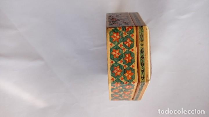 Antigüedades: Caja hexagonal. 20 cm largo. Técnica persa Khatam de marquetería con incrustaciones - Foto 2 - 245002105