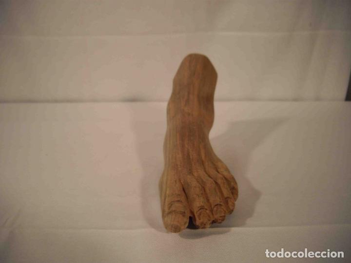 Antig&uuml;edades: FIGURA TALLA PIE IZQUIERDO - Foto 1