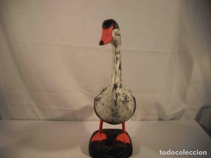 Antig&uuml;edades: FIGURA GANSO MADERA NATURAL - Foto 2