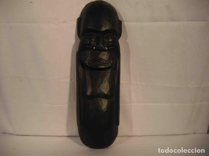 Antig&uuml;edades: FIGURA MASCARA MADERA VERDE - Foto 1