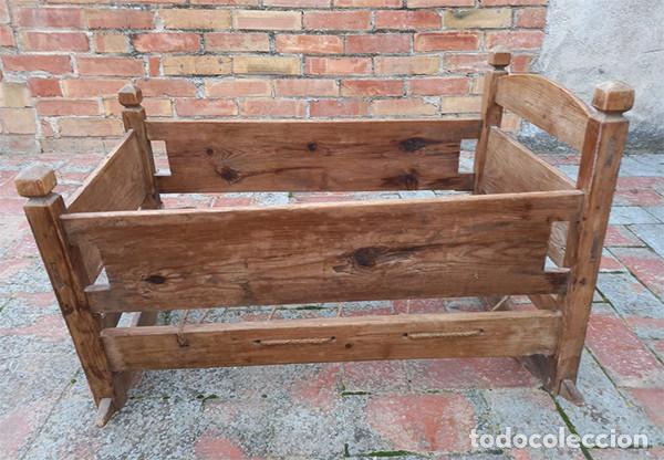 Antig&uuml;edades: Cuna de madera - Foto 4