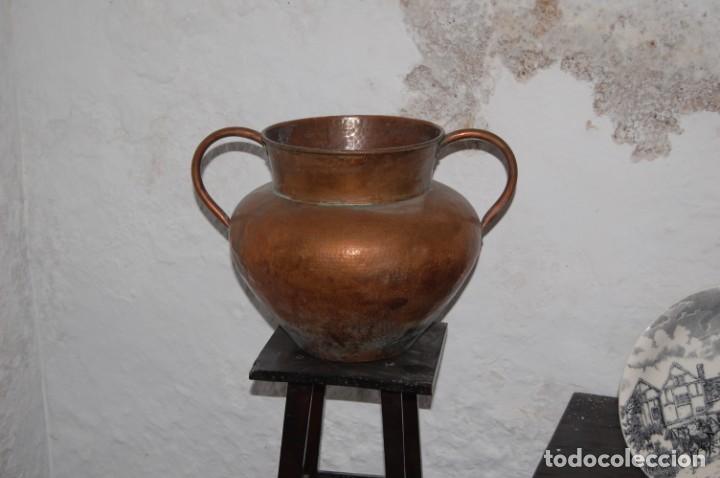 Antig&uuml;edades: 2 VASIJAS DE COBRE - Foto 2