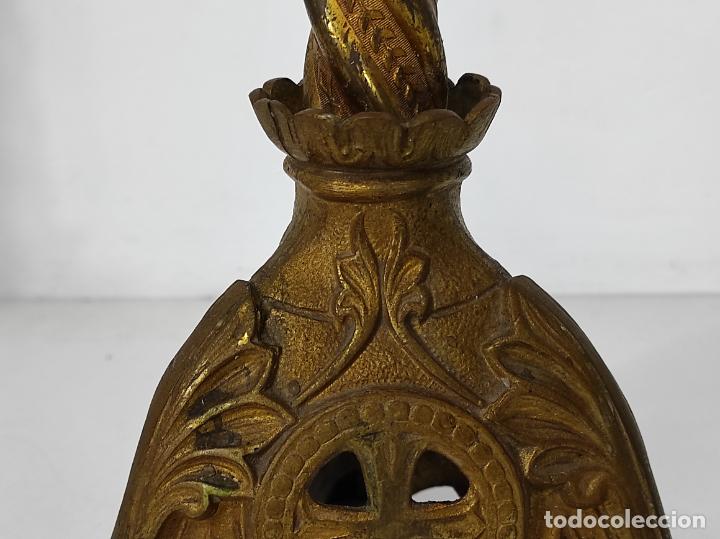 Antigüedades: Pareja de Candelabros Neogóticos - Bronce Cincelado - Altura 60 cm - Capilla, Decoración - S. XIX - Foto 13 - 245240655