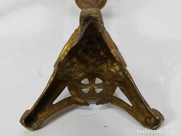 Antigüedades: Pareja de Candelabros Neogóticos - Bronce Cincelado - Altura 60 cm - Capilla, Decoración - S. XIX - Foto 21 - 245240655