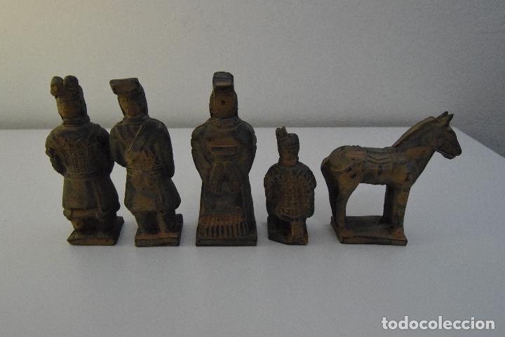 Antiguidades: Figuras de arcilla