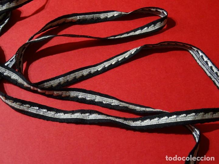 Antig&uuml;edades: Galon Hilo Metalico de Plata - Foto 1