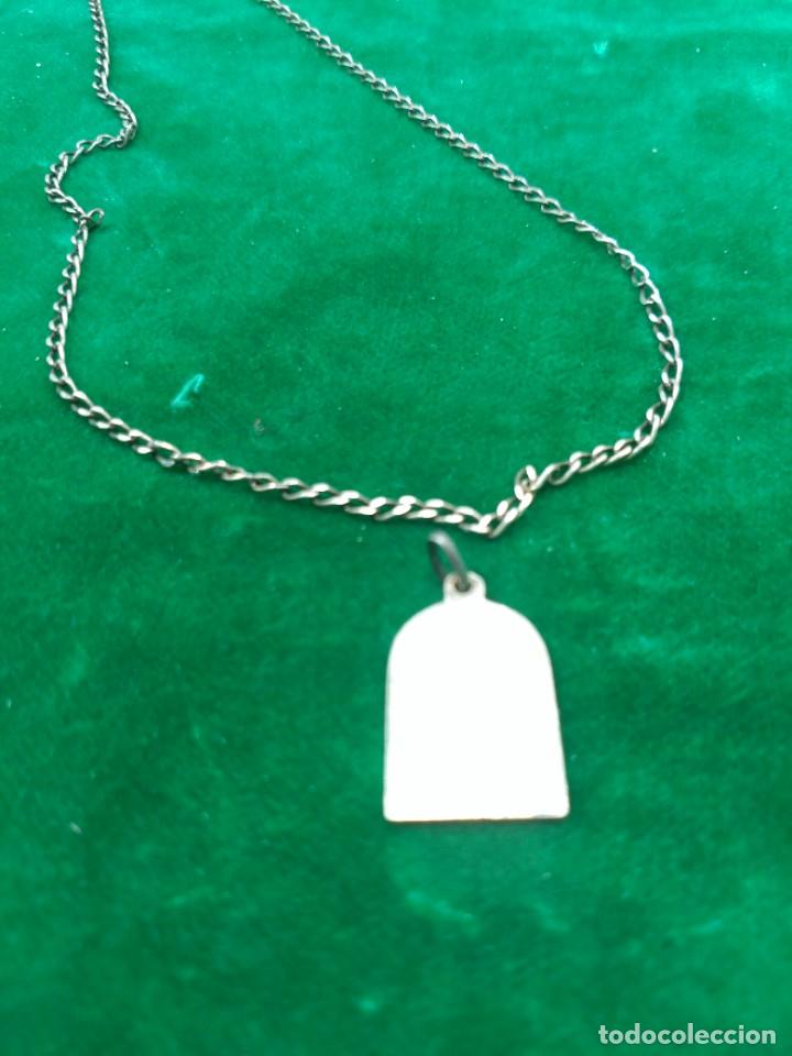 Antig&uuml;edades: cadena y medalla plata + - Foto 2