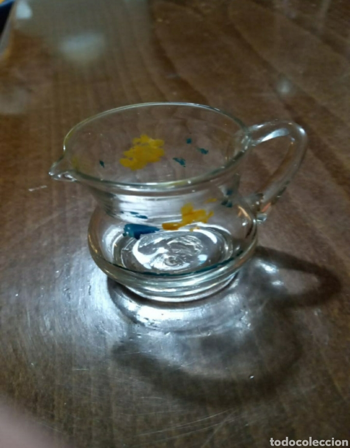 Antiquit&auml;ten: Jarrita de cristal soplado.