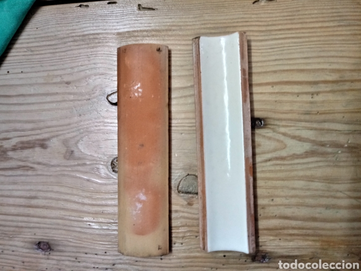 Antig&uuml;edades: Cenefa de ceramica vidriada concava - Foto 2
