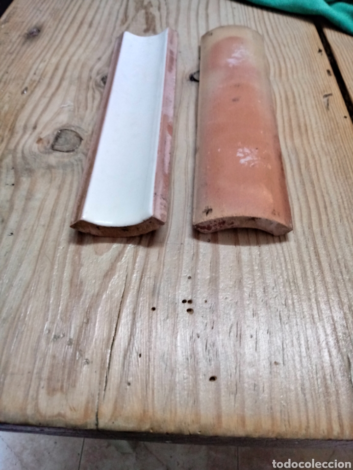 Antig&uuml;edades: Cenefa de ceramica vidriada concava - Foto 3