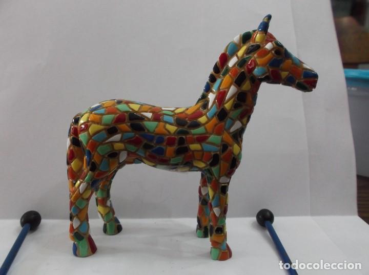Oggetti Antichi: CABALLITO DE CERAMICA MULTICOLOR - MINIATURA.