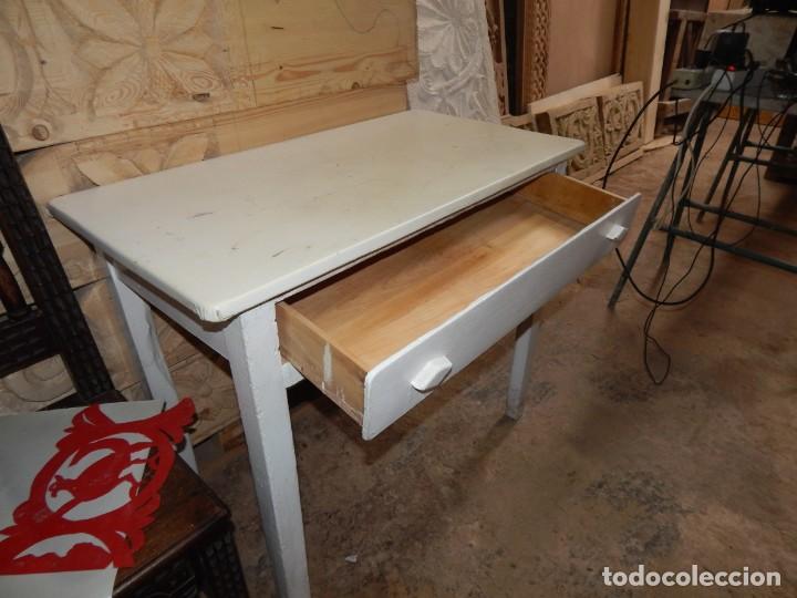 Antig&uuml;edades: antigua mesa de cocina de los 40 madera solida - Foto 9