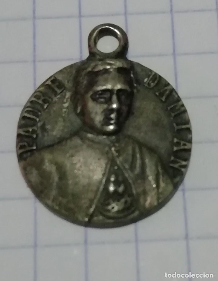 Antig&uuml;edades: Medalla plata padre damian - Foto 1