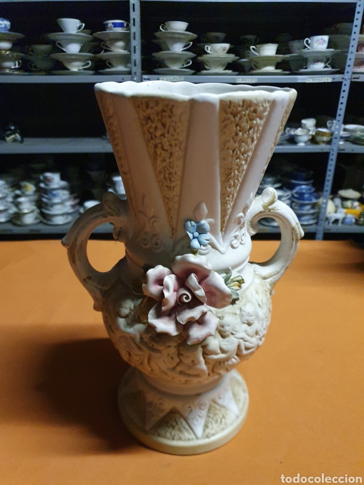 Antig&uuml;edades: Jarr&oacute;n Porcelana Capodimonte - Foto 1