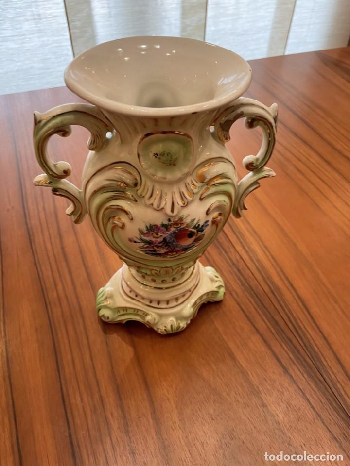 Antig&uuml;edades: Antiguo jarr&oacute;n porcelana - Foto 2