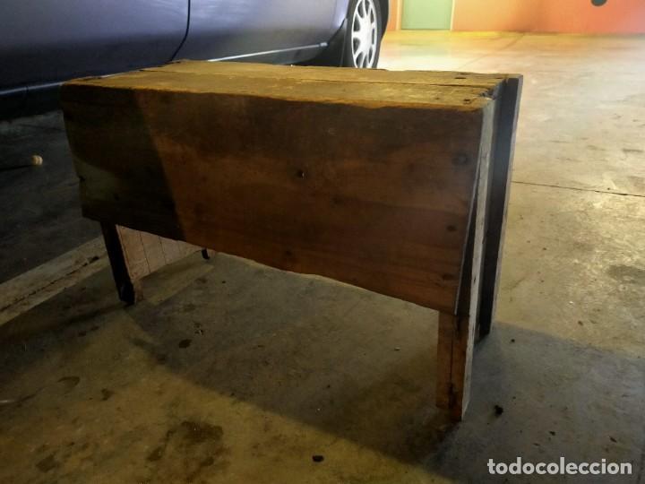 Antiquit&eacute;s: Antigua banqueta para orde&ntilde;o de ganado agricultura y ganader&iacute;a madera a restaurar