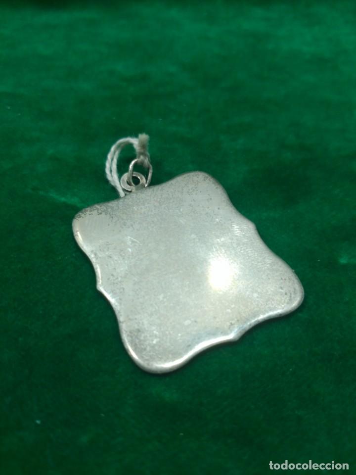 Antig&uuml;edades: colgante placa plata + - Foto 1