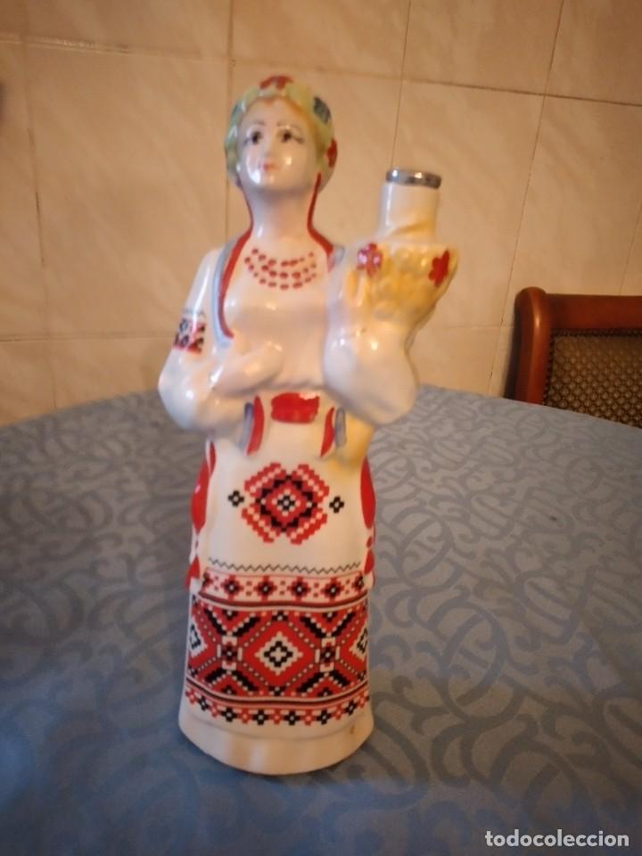 Antig&uuml;edades: BOTELLA EN PORCELANA RUSA - Foto 2