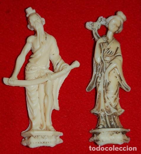 Antig&uuml;edades: EXPOSITOR DE MADERA CON DOS FIGURAS CHINAS - Foto 2