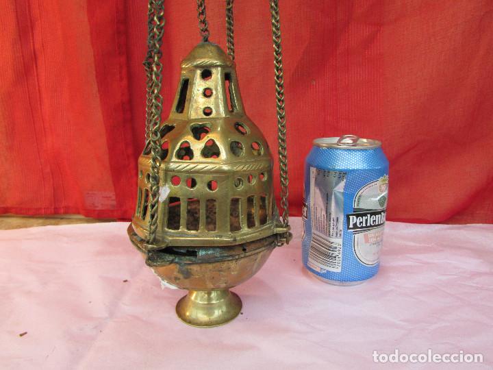 Antigüedades: INCENSARIO DE IGLESIA CENTENARIO. BRONCE . CON CAZOLETA COBRE .COMPLETO. 60 CMS. Lote 246377100