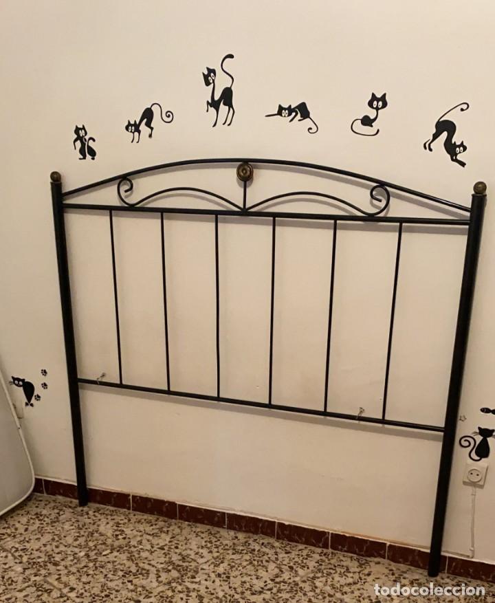 Antig&uuml;edades: CABECERO ANTIGUO DE FORJA DE 140 CMS X 130 CMS. - Foto 1