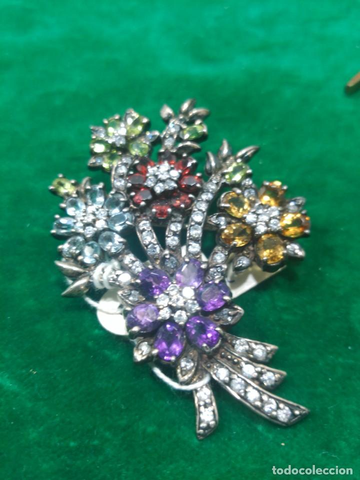 Antig&uuml;edades: Broche plata Piedras + - Foto 1