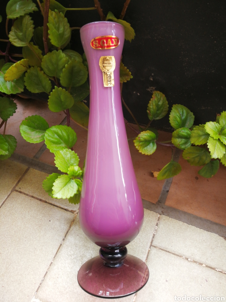 Antiques: JARR&Oacute;N FLORERO CRISTAL PORCELANA S. C. A. V. (MARTHA), LILA-MORADO, 24CM.