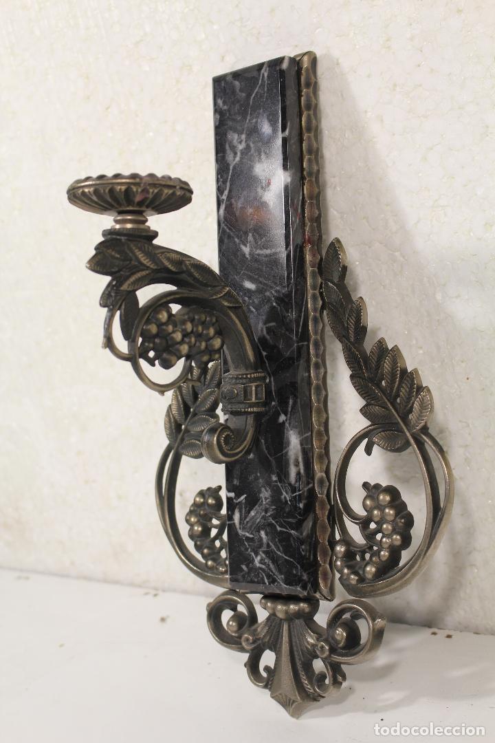Antig&uuml;edades: aplique de metal y marmol - Foto 3