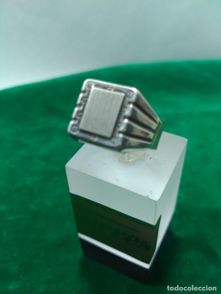 Antig&uuml;edades: sortija sello plata + - Foto 1