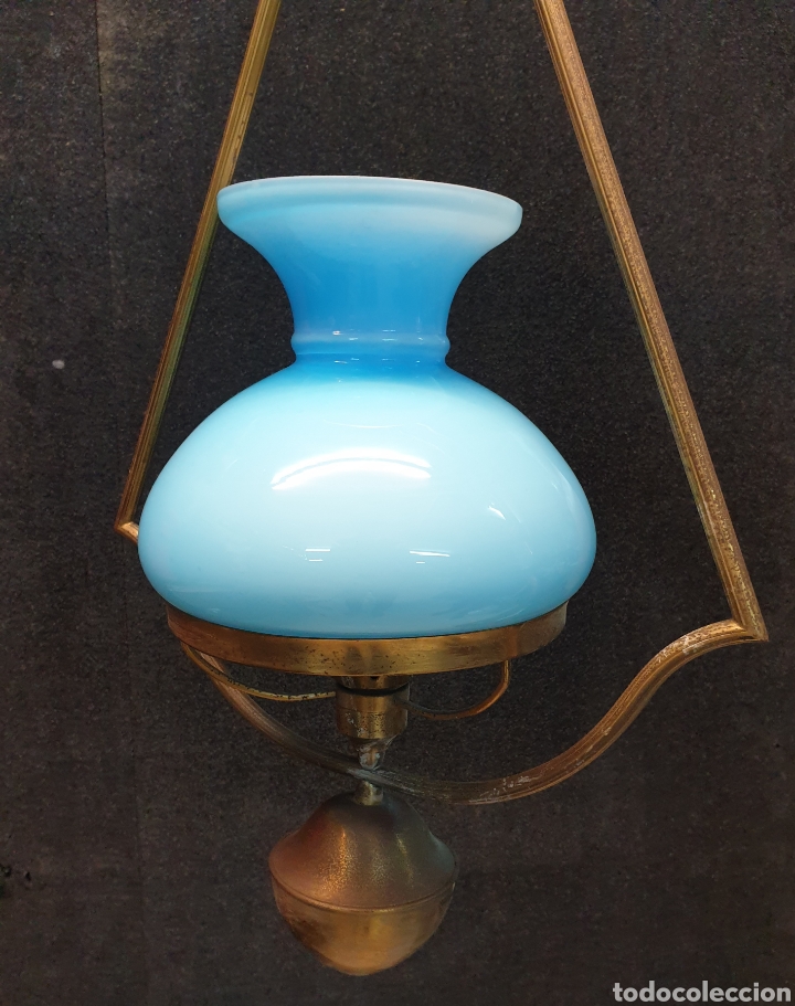 Antig&uuml;edades: Lampara de techo opalina azul - Foto 5