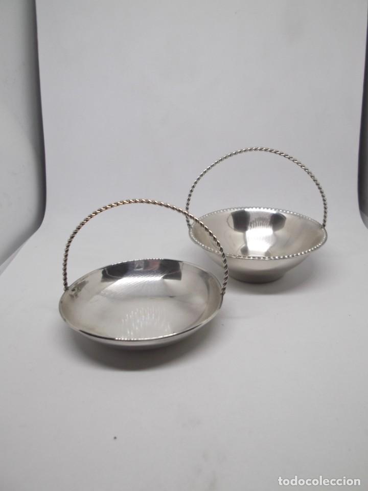 Antig&uuml;edades: 2 Cestitas de plata punzonada diferentes. - Foto 3