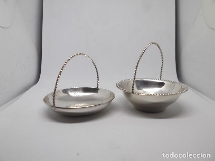 Antig&uuml;edades: 2 Cestitas de plata punzonada diferentes. - Foto 2