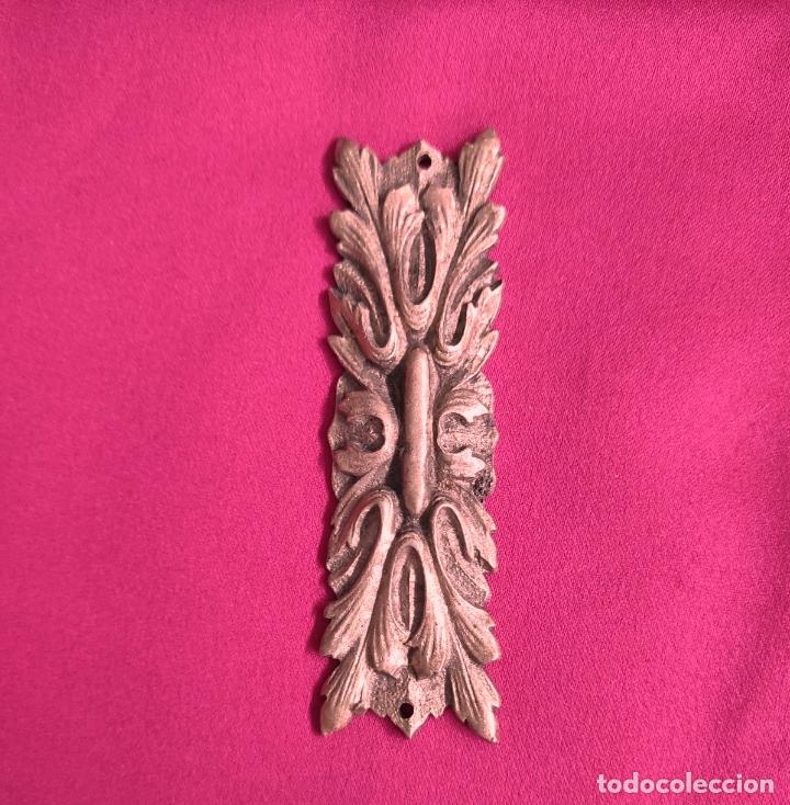 Antig&uuml;edades: ADORNO DE BRONCE - Foto 1