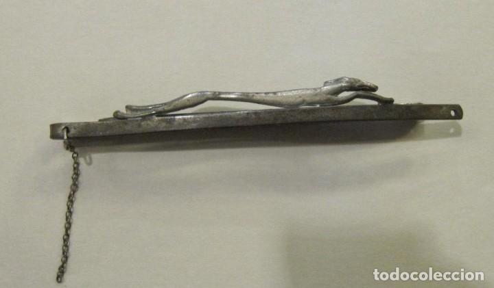 Antig&uuml;edades: PASADOR DE CORBATA ART DECO - GALGO - Foto 1